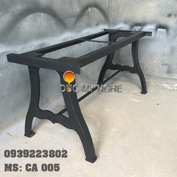 Bàn ăn cafe cổ điển chữ A lớn CA 005